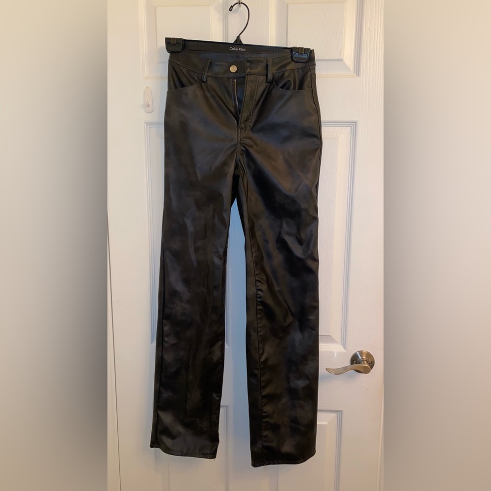 H&M faux leather pants
Women’s size 2